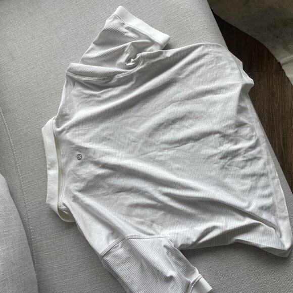 Lululemon Golf Shirt Womens - Picture 5 of 6